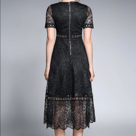 Black Lace Grommet-Accent Empire Waist Midi Dress - Picture 2 of 4